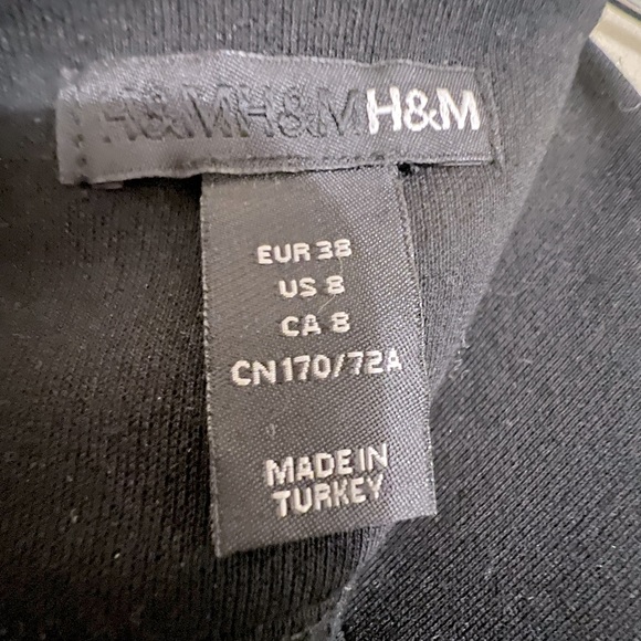 🛍️$8 or 3 for $20😍 H&M Soft double faced cotton pencil skirt in black - Picture 4 of 5